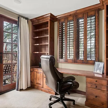 315 Park Avenue, Luxury Townhouse With River Views In Aspen-2